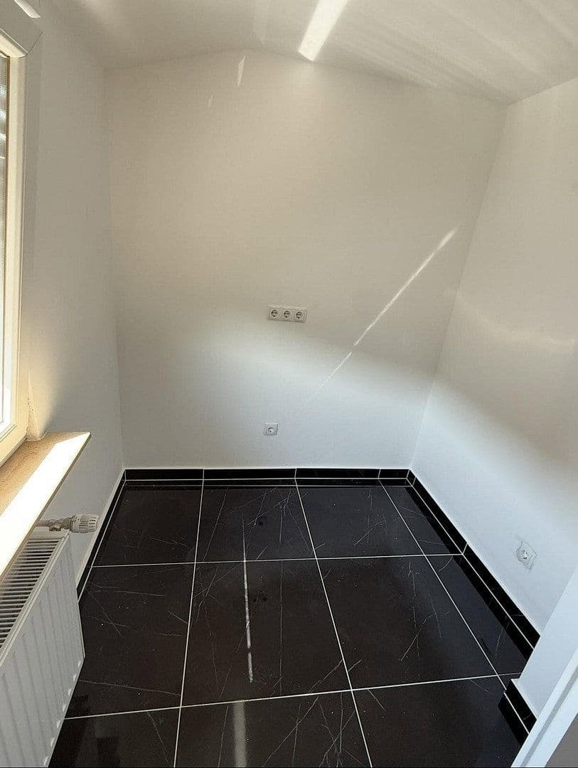 4 bedroom flat to rent, 94 m², Willroth, Rhineland-Palatinate 4 bedroom flat to rent, 94 m², Willroth, Rhineland-Palatinate