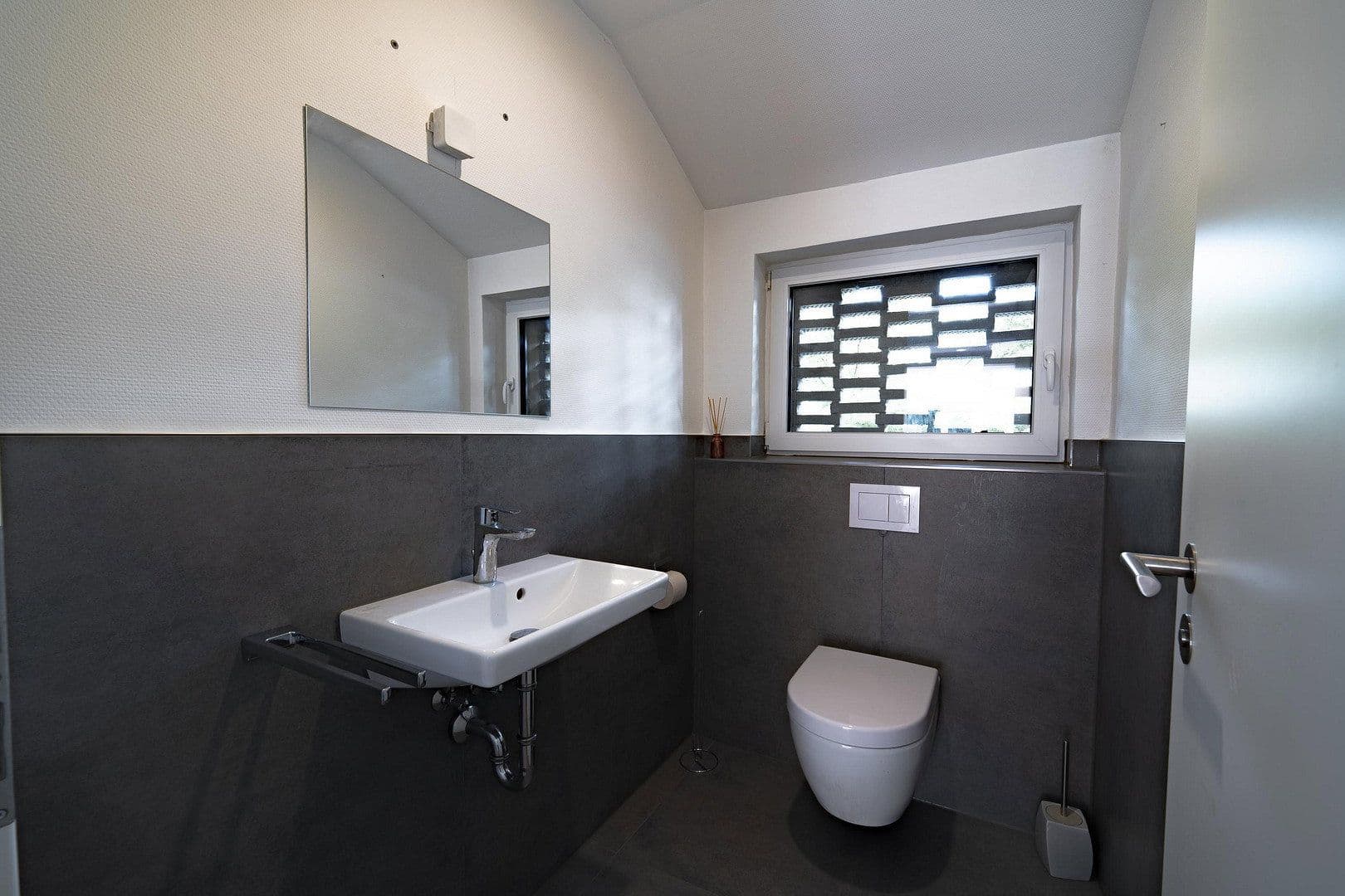 4 bedroom flat to rent, 210 m², Koblenz, Rhineland-Palatinate 4 bedroom flat to rent, 210 m², Koblenz, Rhineland-Palatinate