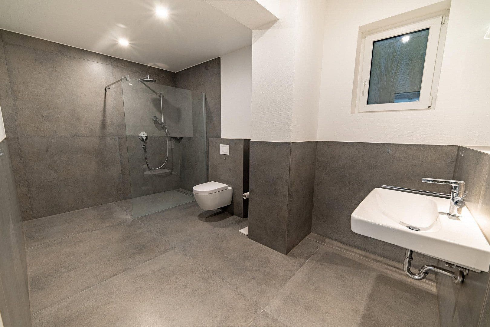 4 bedroom flat to rent, 210 m², Koblenz, Rhineland-Palatinate 4 bedroom flat to rent, 210 m², Koblenz, Rhineland-Palatinate