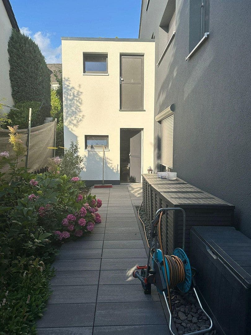 4 bedroom flat to rent, 210 m², Koblenz, Rhineland-Palatinate 4 bedroom flat to rent, 210 m², Koblenz, Rhineland-Palatinate