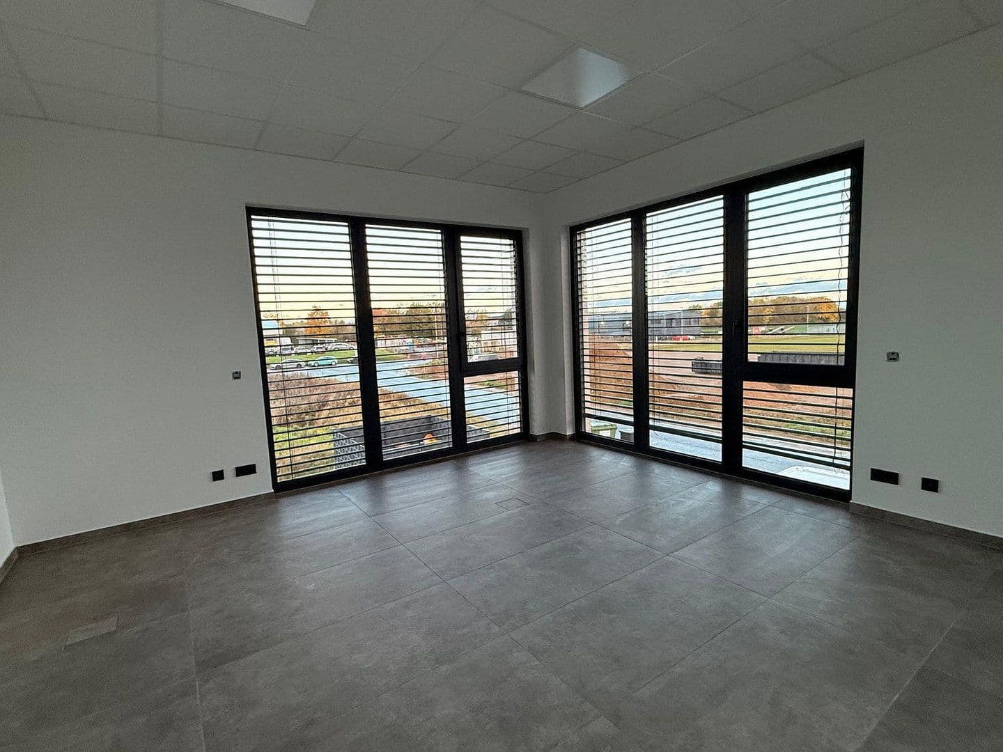 office to rent, 96 m², Emmy-Noether-Str. 4, Rheinbach, North Rhine-Westphalia office to rent, 96 m², Emmy-Noether-Str. 4, Rheinbach, North Rhine-Westphalia