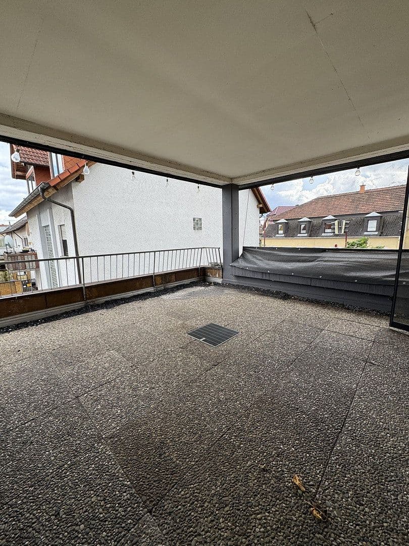 4 bedroom flat to rent, 115 m², Brühl, Baden-Württemberg 4 bedroom flat to rent, 115 m², Brühl, Baden-Württemberg