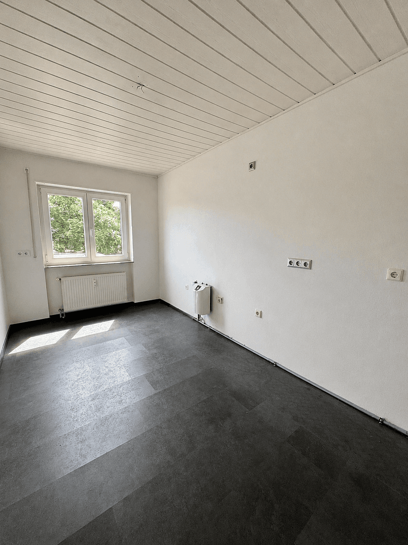 4 bedroom flat to rent, 115 m², Brühl, Baden-Württemberg 4 bedroom flat to rent, 115 m², Brühl, Baden-Württemberg