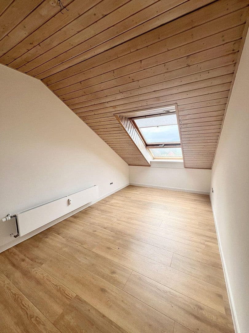 4 bedroom flat to rent, 149 m², Brühl, Baden-Württemberg 4 bedroom flat to rent, 149 m², Brühl, Baden-Württemberg