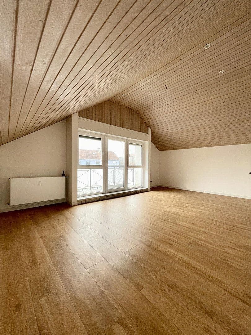 4 bedroom flat to rent, 149 m², Brühl, Baden-Württemberg 4 bedroom flat to rent, 149 m², Brühl, Baden-Württemberg