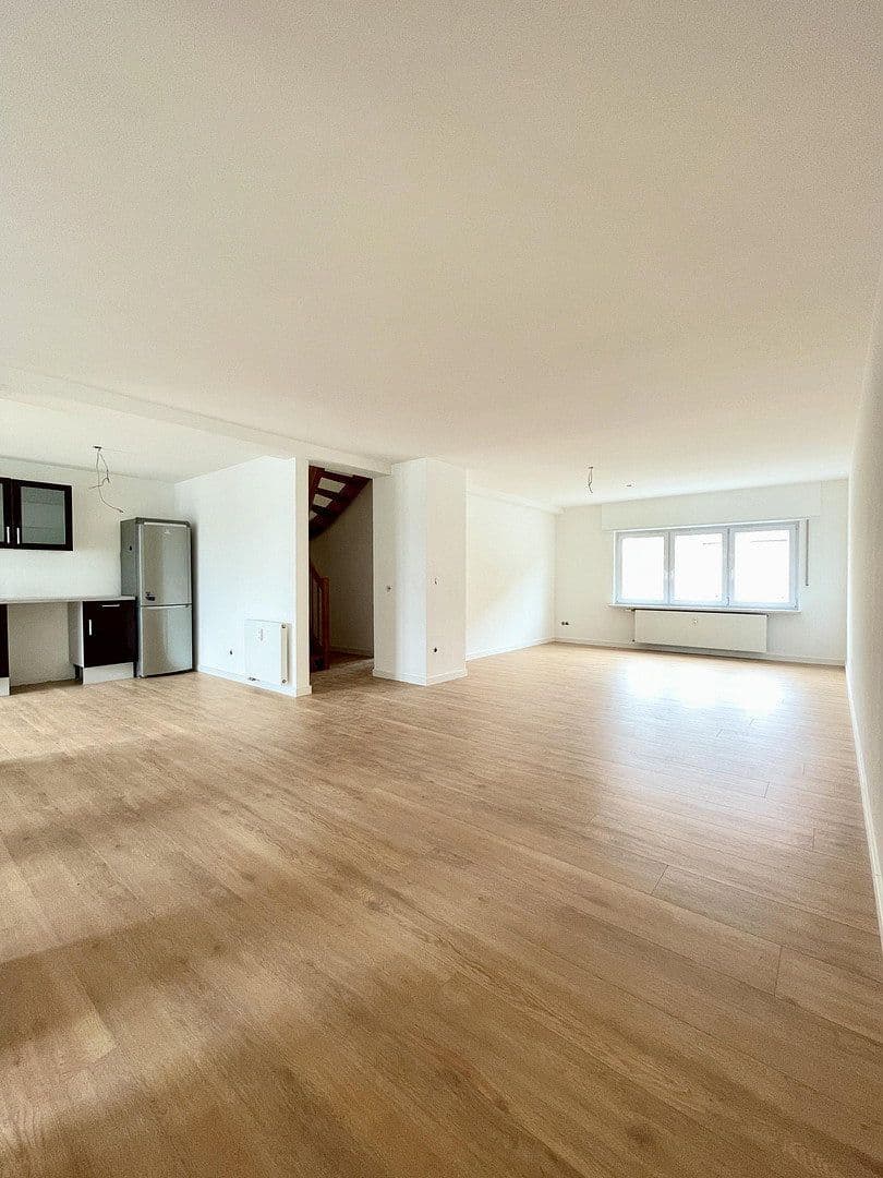 4 bedroom flat to rent, 149 m², Brühl, Baden-Württemberg 4 bedroom flat to rent, 149 m², Brühl, Baden-Württemberg