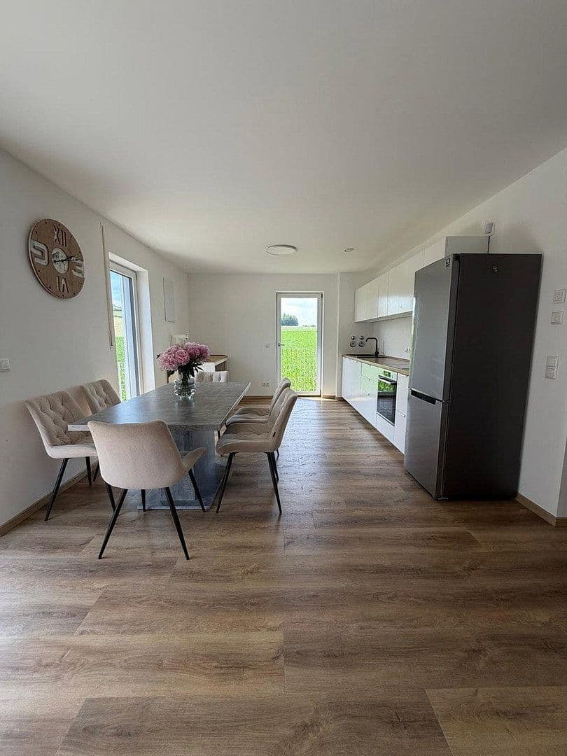 2 bedroom with open-plan kitchen flat to rent, 102 m², Boschstraße 3, Heldenstein, Bavaria 2 bedroom with open-plan kitchen flat to rent, 102 m², Boschstraße 3, Heldenstein, Bavaria