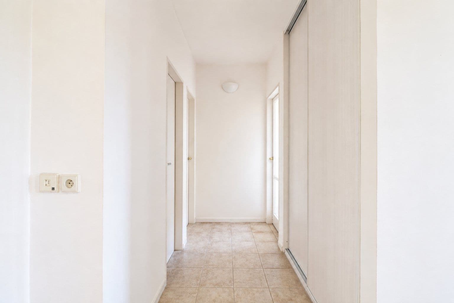 2 bedroom with open-plan kitchen flat to rent, 67 m², Jetelová, Prague, Prague 2 bedroom with open-plan kitchen flat to rent, 67 m², Jetelová, Prague, Prague