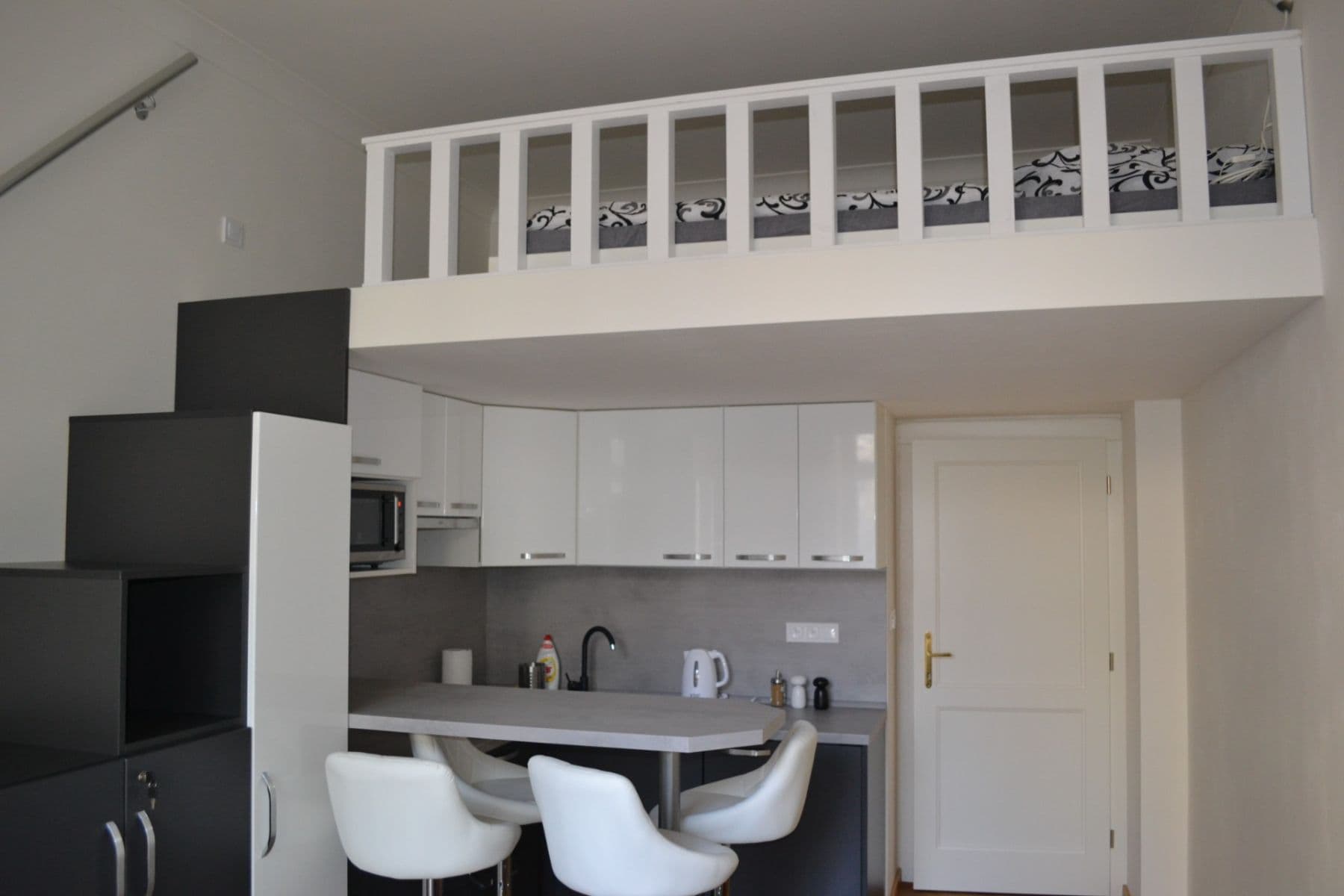 Studio flat to rent, 28 m², Ovenecká, Prague, Prague Studio flat to rent, 28 m², Ovenecká, Prague, Prague