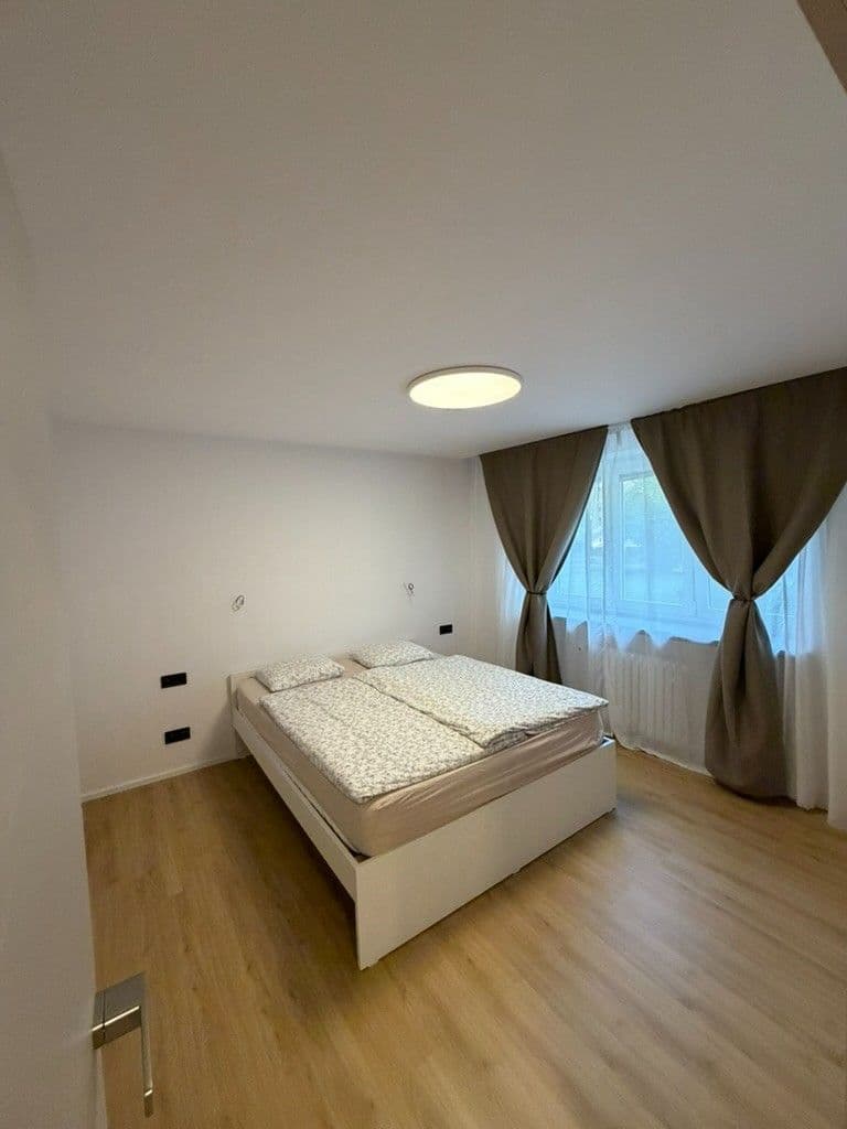 1 bedroom with open-plan kitchen flat for sale, 54 m², Vodárenská, Kladno, Středočeský Region 1 bedroom with open-plan kitchen flat for sale, 54 m², Vodárenská, Kladno, Středočeský Region
