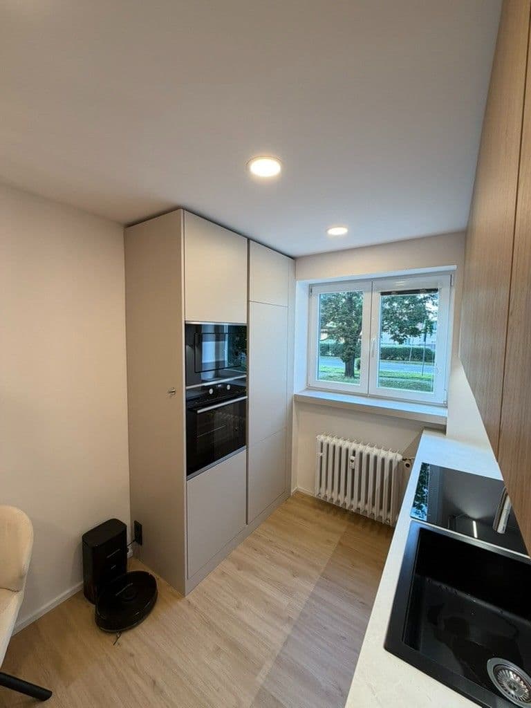 1 bedroom with open-plan kitchen flat for sale, 54 m², Vodárenská, Kladno, Středočeský Region 1 bedroom with open-plan kitchen flat for sale, 54 m², Vodárenská, Kladno, Středočeský Region