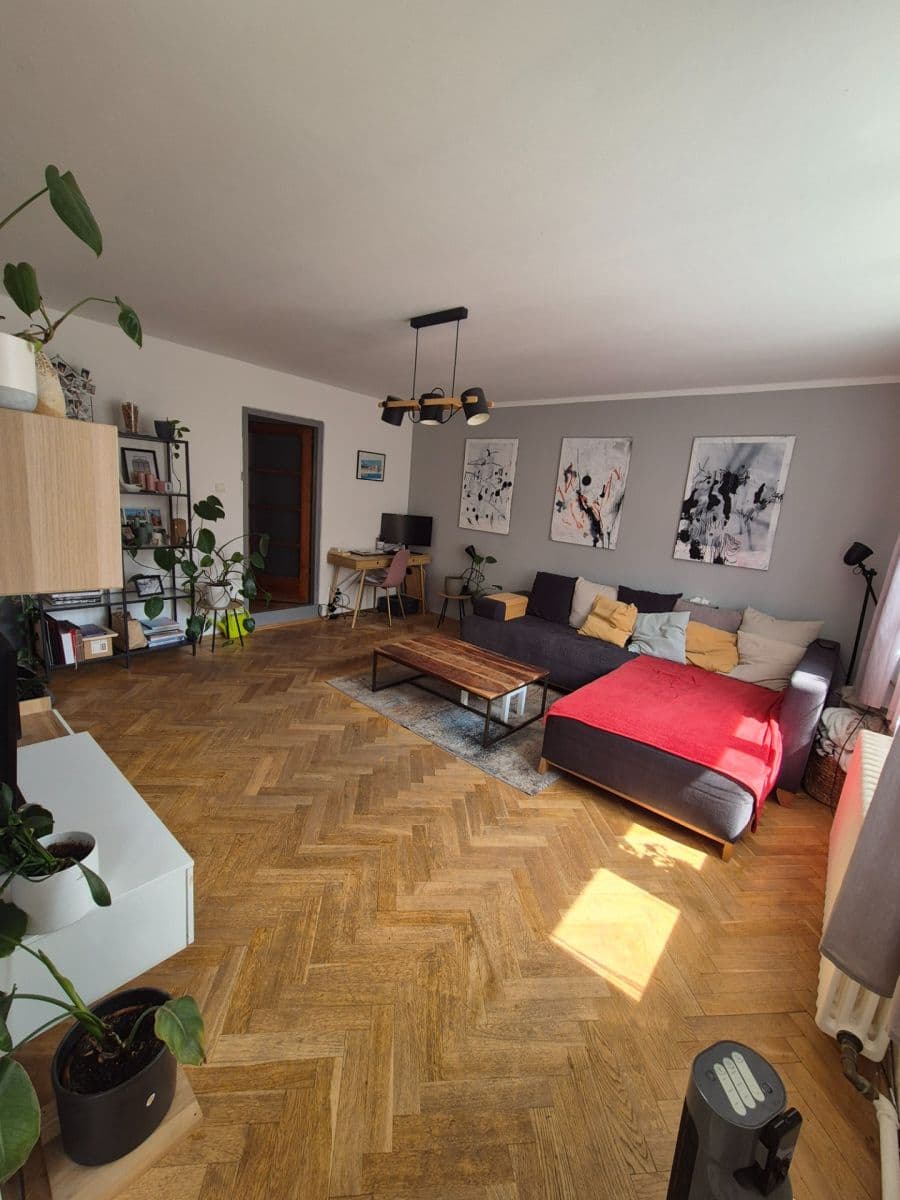 2 bedroom with open-plan kitchen flat to rent, 80 m², Kostelec nad Labem, Středočeský Region 2 bedroom with open-plan kitchen flat to rent, 80 m², Kostelec nad Labem, Středočeský Region