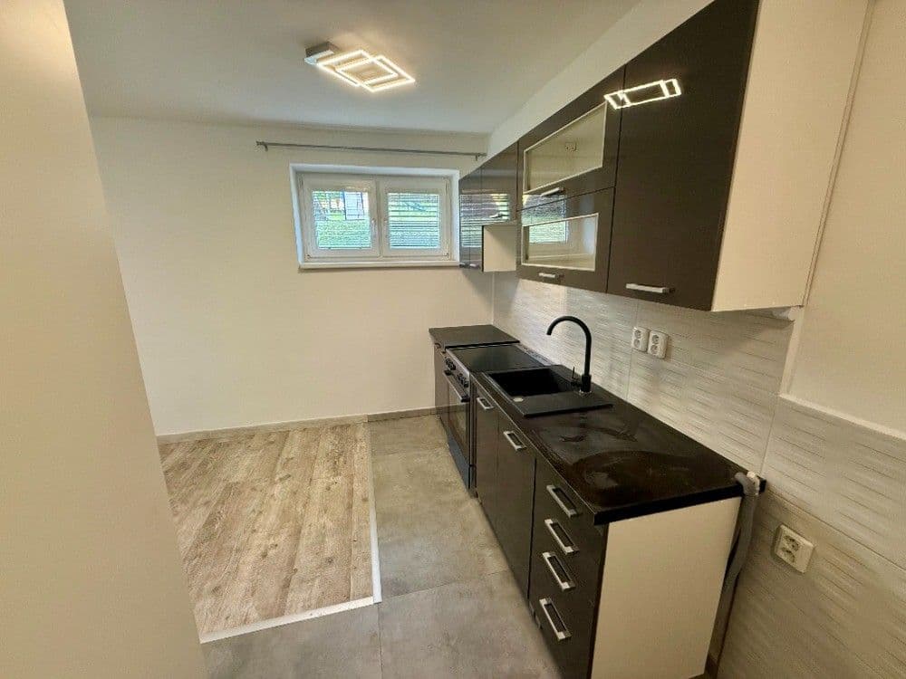 Studio flat to rent, 26 m², Herbenova, Ústí nad Labem, Ústecký Region Studio flat to rent, 26 m², Herbenova, Ústí nad Labem, Ústecký Region