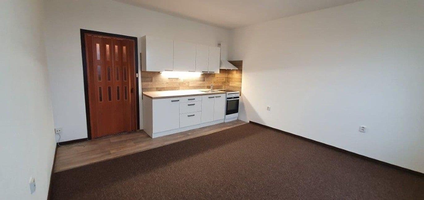 1 bedroom with open-plan kitchen flat to rent, 40 m², Brněnská, Česká Lípa, Liberecký Region 1 bedroom with open-plan kitchen flat to rent, 40 m², Brněnská, Česká Lípa, Liberecký Region