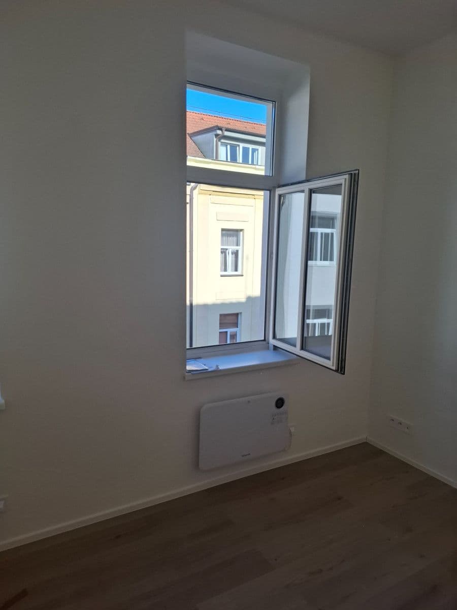 Studio flat to rent, 19 m², Kolmá, Prague, Prague Studio flat to rent, 19 m², Kolmá, Prague, Prague