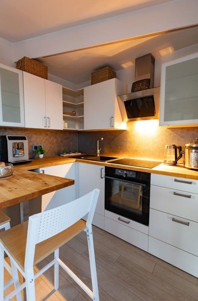 Studio flat for sale, 35 m², Žitná, Hostivice, Středočeský Region Studio flat for sale, 35 m², Žitná, Hostivice, Středočeský Region