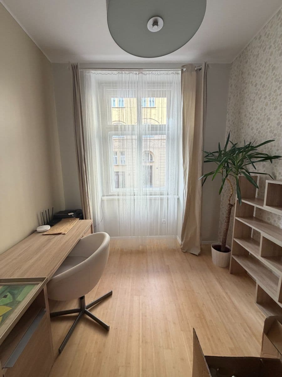 2 bedroom with open-plan kitchen flat to rent, 64 m², Dittrichova, Prague, Prague 2 bedroom with open-plan kitchen flat to rent, 64 m², Dittrichova, Prague, Prague