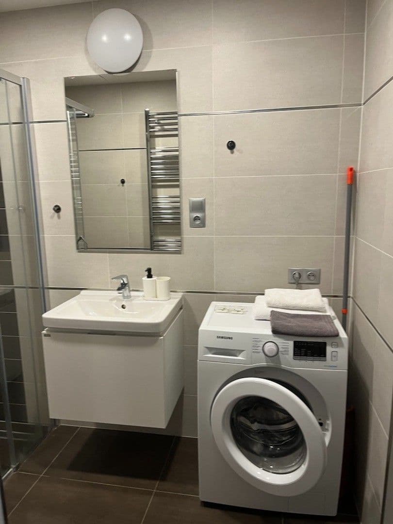 Studio flat to rent, 37 m², Kurta Konráda, Prague, Prague Studio flat to rent, 37 m², Kurta Konráda, Prague, Prague