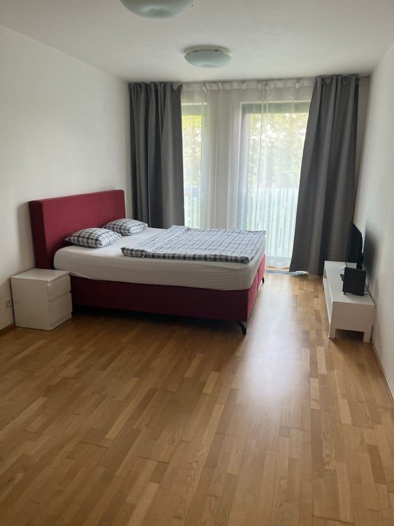 Studio flat to rent, 36 m², Olšanská, Prague, Prague Studio flat to rent, 36 m², Olšanská, Prague, Prague