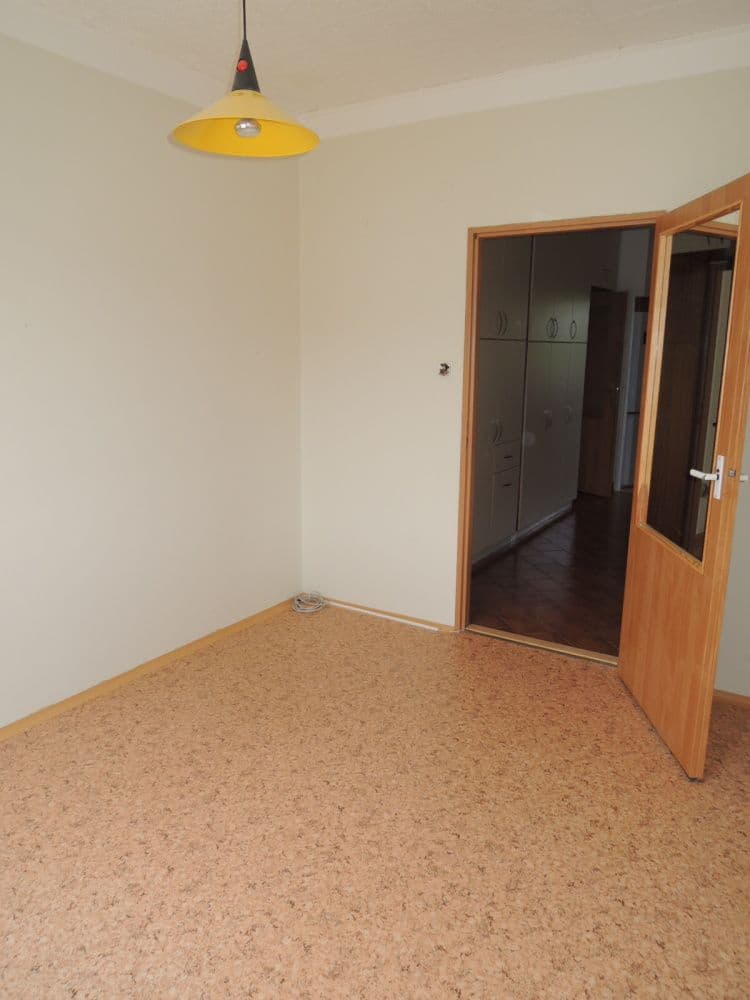 3 bedroom flat to rent, 81 m², Naskové, Prague, Prague 3 bedroom flat to rent, 81 m², Naskové, Prague, Prague