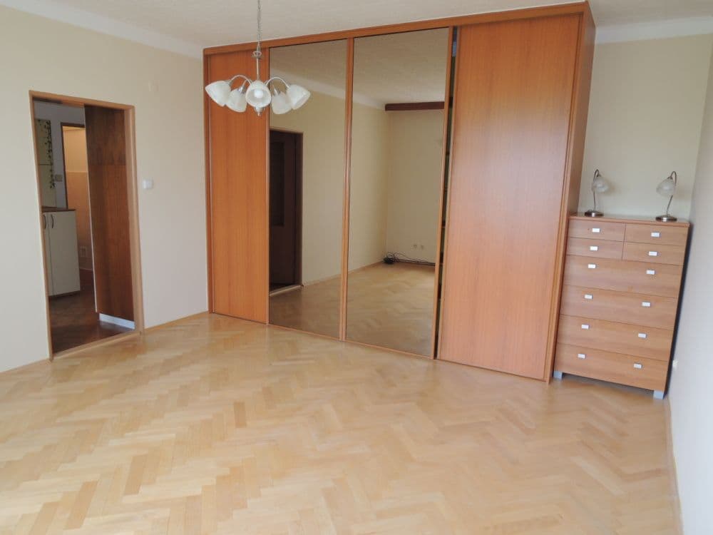 3 bedroom flat to rent, 81 m², Naskové, Prague, Prague 3 bedroom flat to rent, 81 m², Naskové, Prague, Prague
