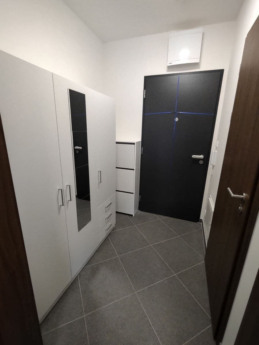 Studio flat to rent, 25 m², Nádražní, Kralupy nad Vltavou, Středočeský Region Studio flat to rent, 25 m², Nádražní, Kralupy nad Vltavou, Středočeský Region