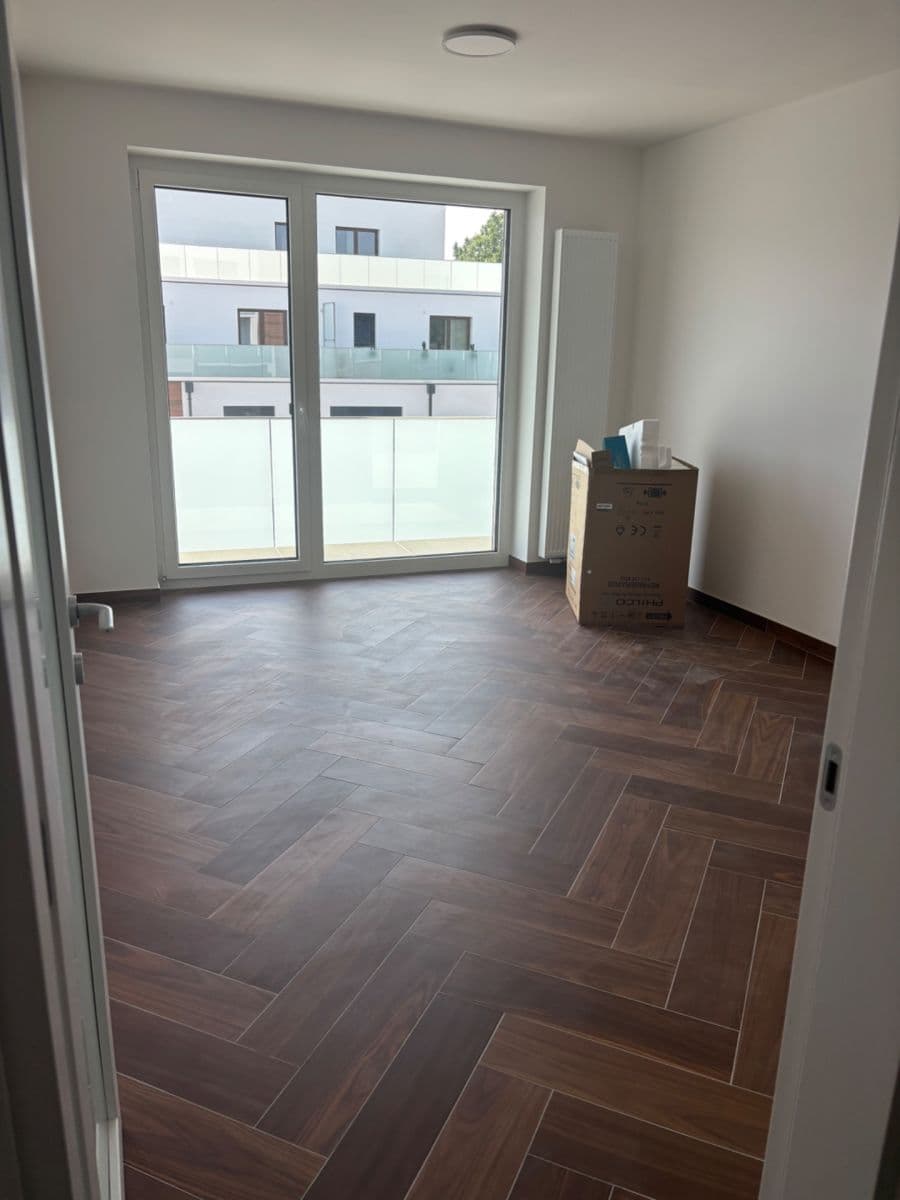 1 bedroom with open-plan kitchen flat to rent, 46 m², Třída Jiřího Pelikána, Olomouc, Olomoucký Region 1 bedroom with open-plan kitchen flat to rent, 46 m², Třída Jiřího Pelikána, Olomouc, Olomoucký Region