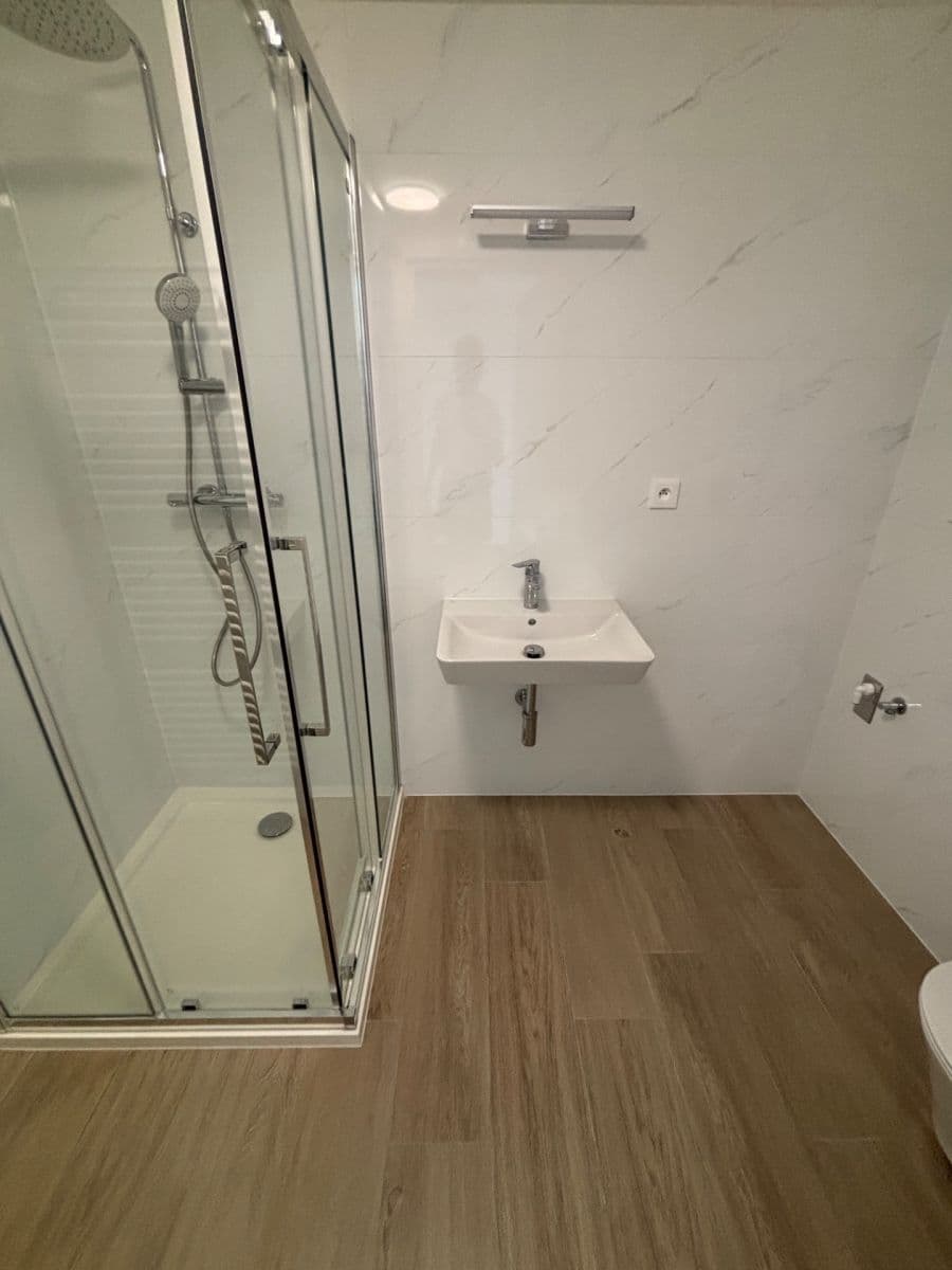 1 bedroom with open-plan kitchen flat to rent, 46 m², Třída Jiřího Pelikána, Olomouc, Olomoucký Region 1 bedroom with open-plan kitchen flat to rent, 46 m², Třída Jiřího Pelikána, Olomouc, Olomoucký Region
