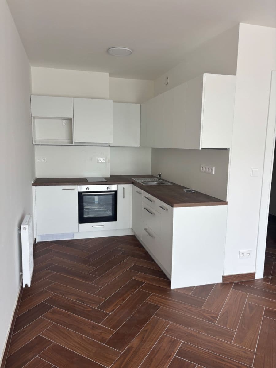 1 bedroom with open-plan kitchen flat to rent, 46 m², Třída Jiřího Pelikána, Olomouc, Olomoucký Region 1 bedroom with open-plan kitchen flat to rent, 46 m², Třída Jiřího Pelikána, Olomouc, Olomoucký Region