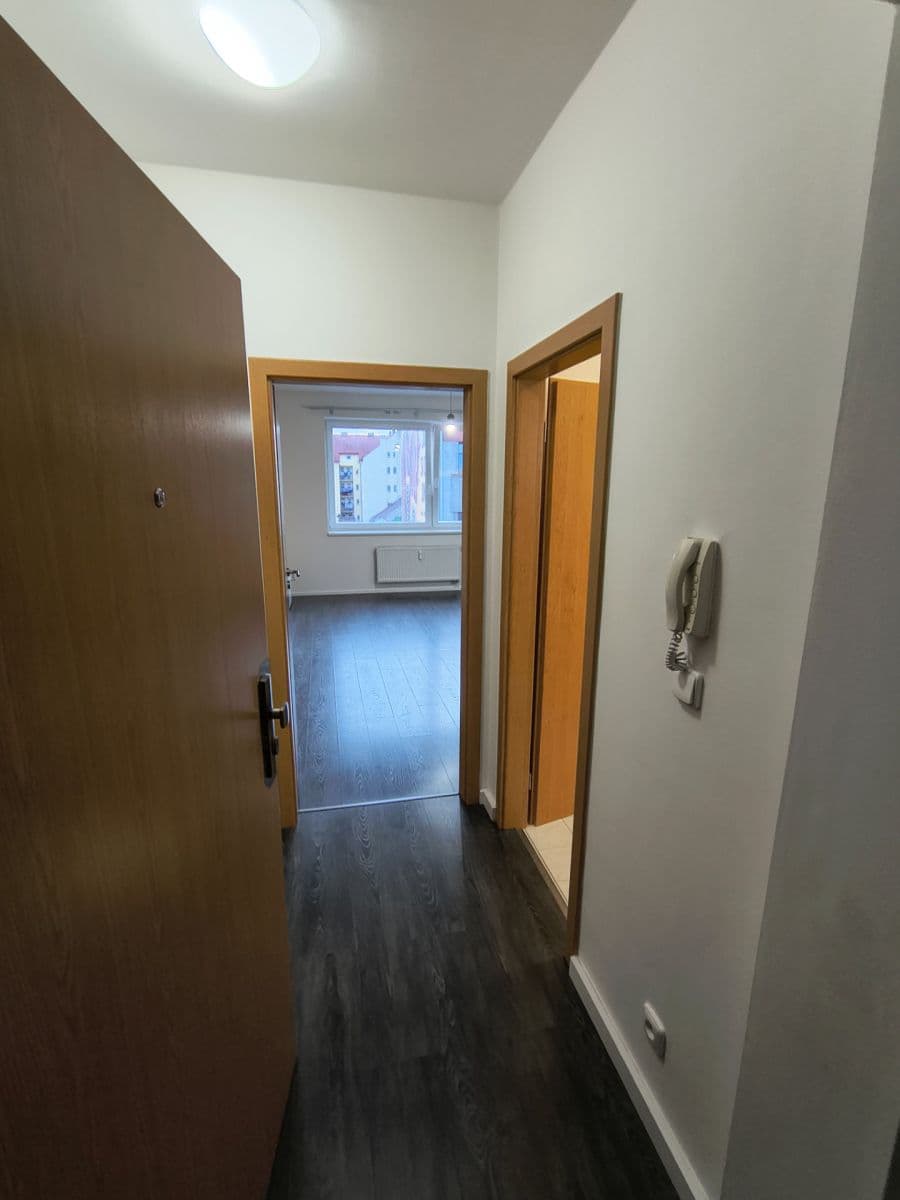 Studio flat for sale, 32 m², Pichlova, Pardubice, Pardubický Region Studio flat for sale, 32 m², Pichlova, Pardubice, Pardubický Region