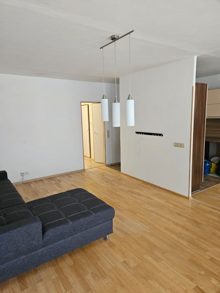 2 bedroom with open-plan kitchen flat to rent, 67 m², Tovární, Beroun, Středočeský Region 2 bedroom with open-plan kitchen flat to rent, 67 m², Tovární, Beroun, Středočeský Region