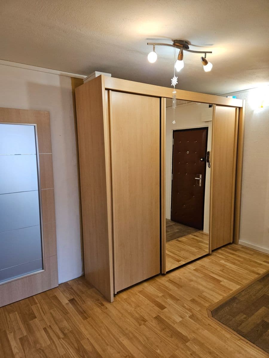 2 bedroom with open-plan kitchen flat to rent, 67 m², Tovární, Beroun, Středočeský Region 2 bedroom with open-plan kitchen flat to rent, 67 m², Tovární, Beroun, Středočeský Region