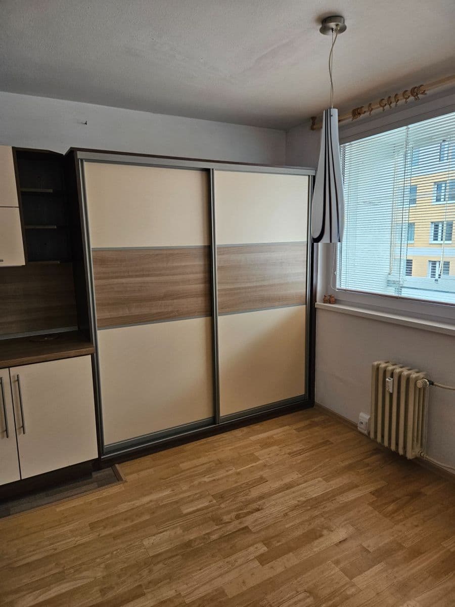 2 bedroom with open-plan kitchen flat to rent, 67 m², Tovární, Beroun, Středočeský Region 2 bedroom with open-plan kitchen flat to rent, 67 m², Tovární, Beroun, Středočeský Region