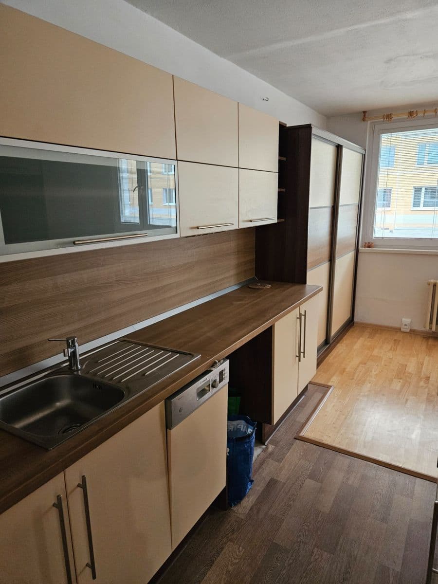 2 bedroom with open-plan kitchen flat to rent, 67 m², Tovární, Beroun, Středočeský Region 2 bedroom with open-plan kitchen flat to rent, 67 m², Tovární, Beroun, Středočeský Region