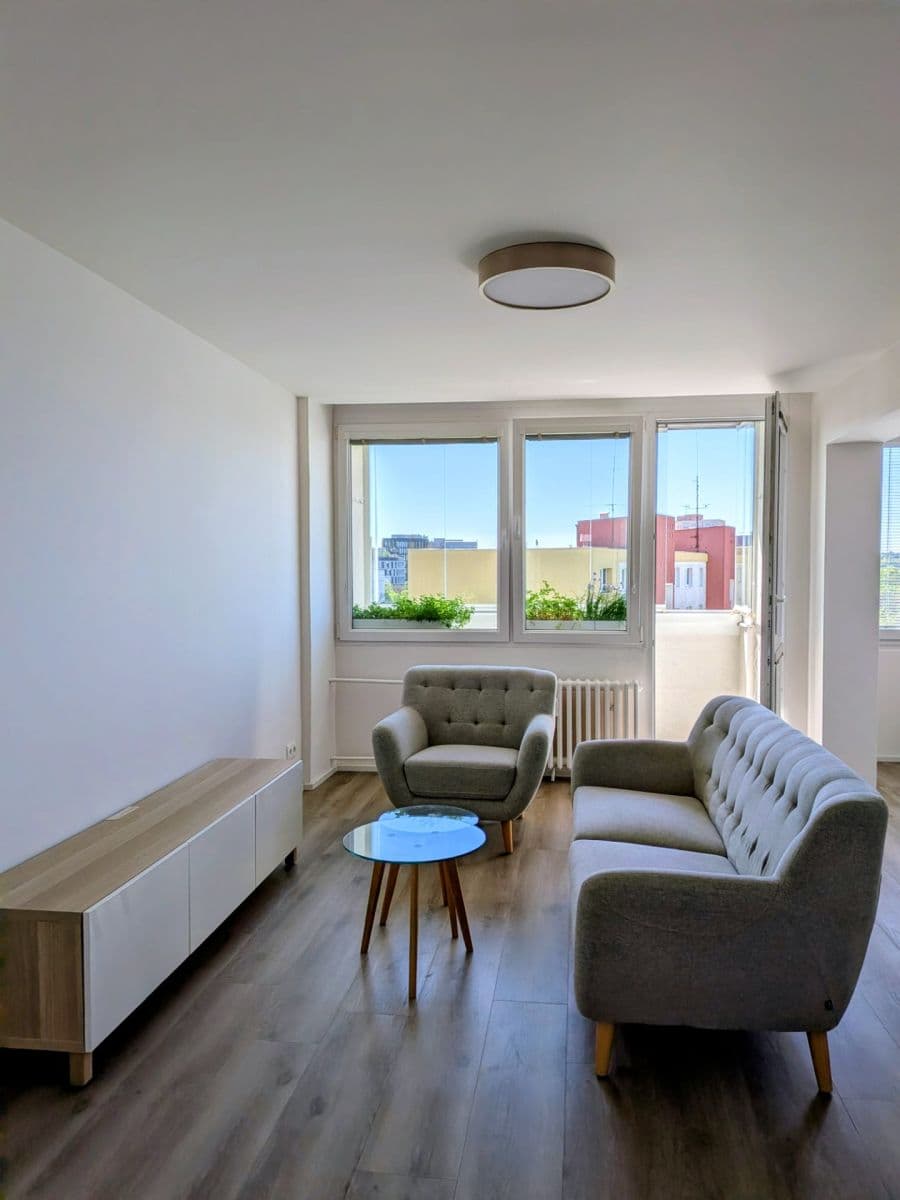 2 bedroom with open-plan kitchen flat to rent, 73 m², Evropská, Prague, Prague 2 bedroom with open-plan kitchen flat to rent, 73 m², Evropská, Prague, Prague