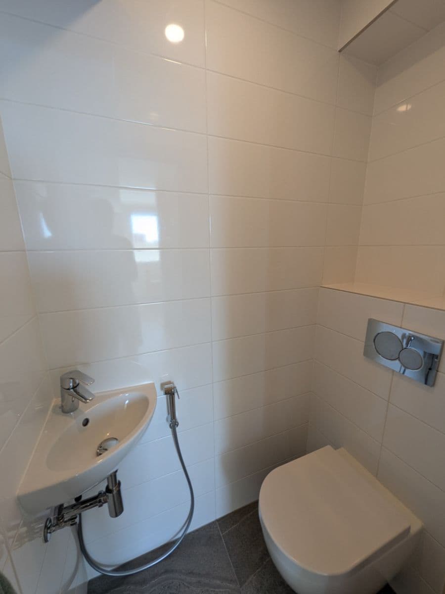 2 bedroom with open-plan kitchen flat to rent, 73 m², Evropská, Prague, Prague 2 bedroom with open-plan kitchen flat to rent, 73 m², Evropská, Prague, Prague