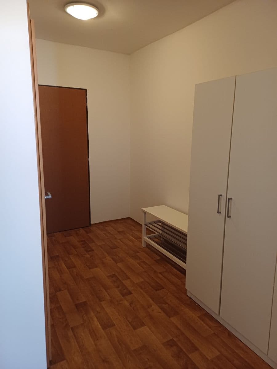 1 bedroom with open-plan kitchen flat to rent, 42 m², Čimická, Prague, Prague 1 bedroom with open-plan kitchen flat to rent, 42 m², Čimická, Prague, Prague