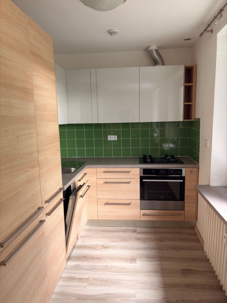 2 bedroom with open-plan kitchen flat to rent, 65 m², Myslivečkova, Prague, Prague 2 bedroom with open-plan kitchen flat to rent, 65 m², Myslivečkova, Prague, Prague