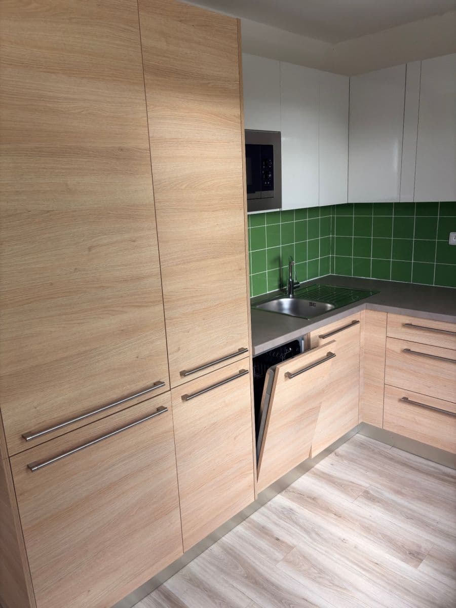 2 bedroom with open-plan kitchen flat to rent, 65 m², Myslivečkova, Prague, Prague 2 bedroom with open-plan kitchen flat to rent, 65 m², Myslivečkova, Prague, Prague