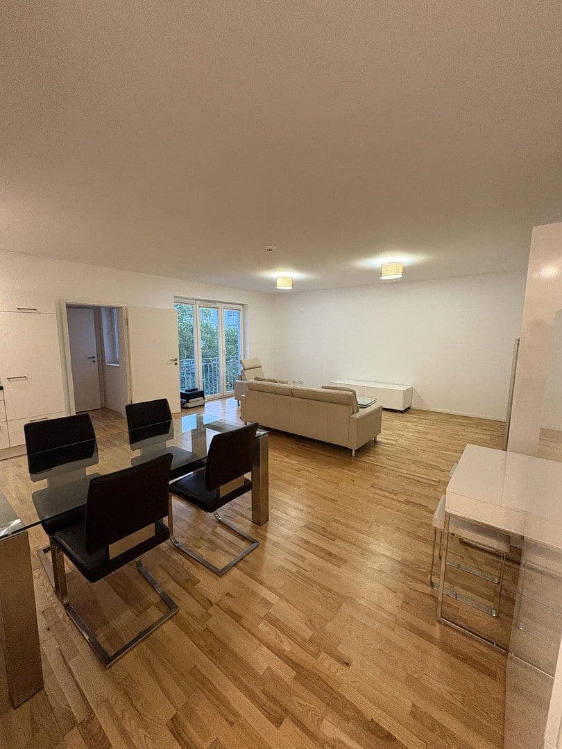 1 bedroom with open-plan kitchen flat to rent, 72 m², Grünauer Straße 60, Berlin, Berlin 1 bedroom with open-plan kitchen flat to rent, 72 m², Grünauer Straße 60, Berlin, Berlin