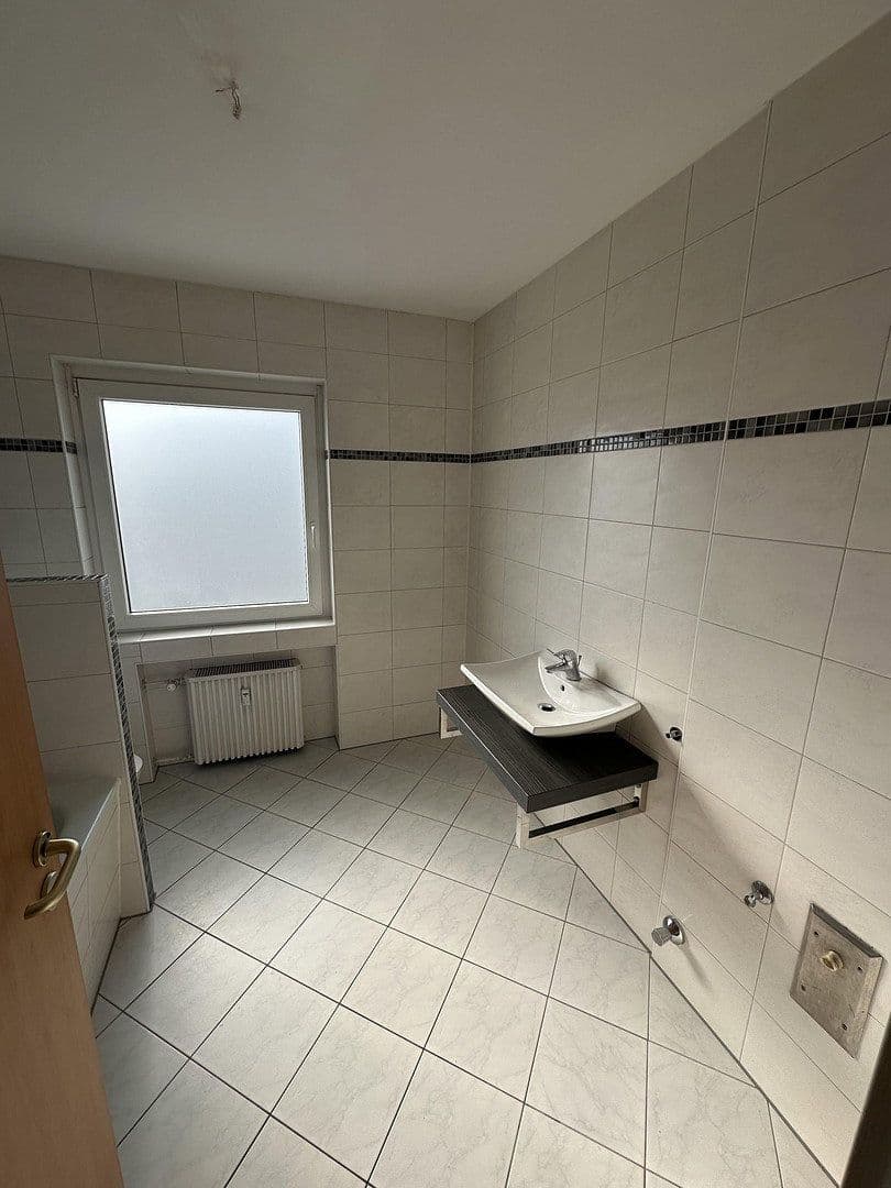 3 bedroom flat to rent, 89 m², Solinger Str. 139, Langenfeld (Rheinland), North Rhine-Westphalia 3 bedroom flat to rent, 89 m², Solinger Str. 139, Langenfeld (Rheinland), North Rhine-Westphalia