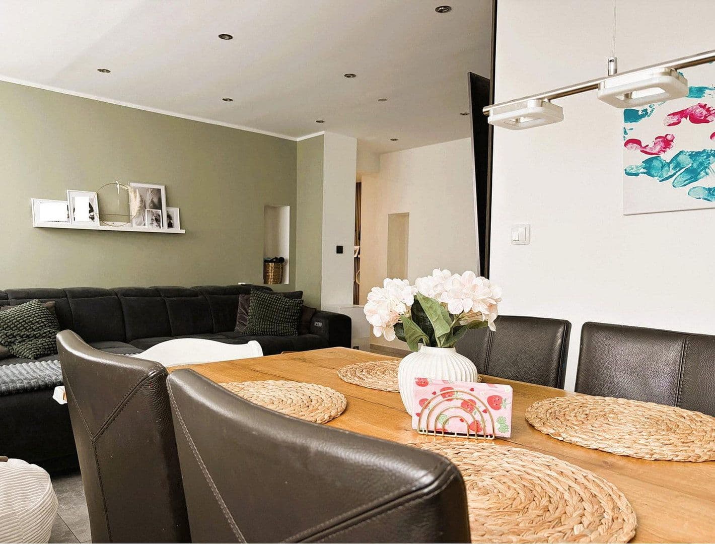 3 bedroom with open-plan kitchen flat for sale, 113 m², Essen, North Rhine-Westphalia 3 bedroom with open-plan kitchen flat for sale, 113 m², Essen, North Rhine-Westphalia