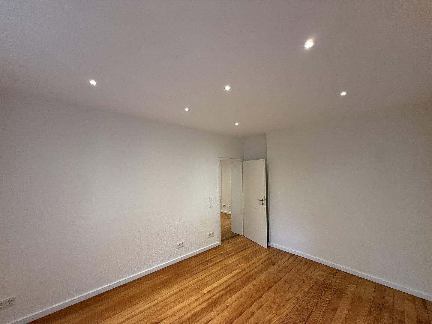 4 bedroom flat to rent, 90 m², Saarbrücken, Saarland 4 bedroom flat to rent, 90 m², Saarbrücken, Saarland