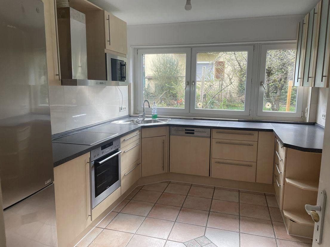 3 bedroom with open-plan kitchen flat to rent, 130 m², Filderstadt, Baden-Württemberg 3 bedroom with open-plan kitchen flat to rent, 130 m², Filderstadt, Baden-Württemberg