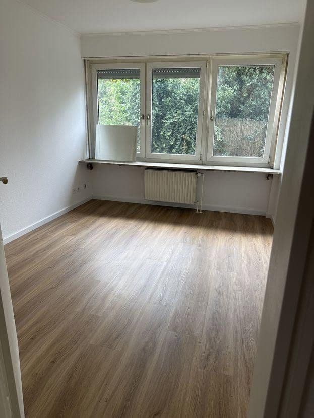 3 bedroom with open-plan kitchen flat to rent, 130 m², Filderstadt, Baden-Württemberg 3 bedroom with open-plan kitchen flat to rent, 130 m², Filderstadt, Baden-Württemberg