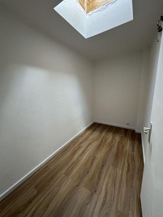 3 bedroom with open-plan kitchen flat to rent, 130 m², Filderstadt, Baden-Württemberg 3 bedroom with open-plan kitchen flat to rent, 130 m², Filderstadt, Baden-Württemberg