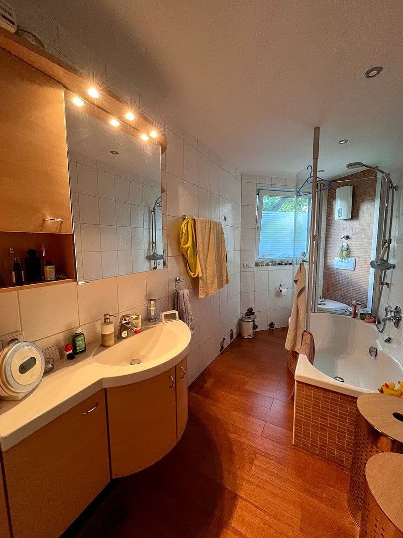 5 bedroom with open-plan kitchen flat for sale, 155 m², Niedernhausen, Hesse 5 bedroom with open-plan kitchen flat for sale, 155 m², Niedernhausen, Hesse