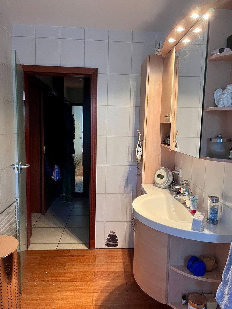 5 bedroom with open-plan kitchen flat for sale, 155 m², Niedernhausen, Hesse 5 bedroom with open-plan kitchen flat for sale, 155 m², Niedernhausen, Hesse