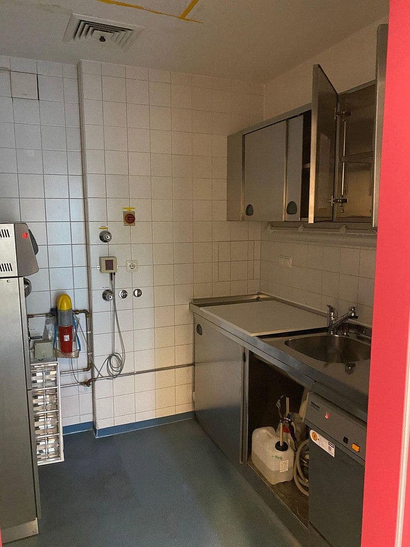 office to rent, 305 m², Leonrodstr 69, München, Bavaria office to rent, 305 m², Leonrodstr 69, München, Bavaria