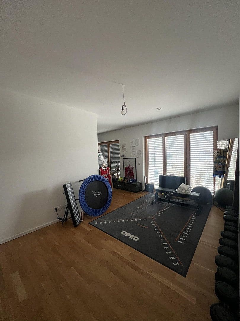3 bedroom flat to rent, 145 m², Krachtstr., Berlin, Berlin 3 bedroom flat to rent, 145 m², Krachtstr., Berlin, Berlin
